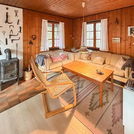 Feriehus 3 Bedroom Amazing In Aakirkeby *