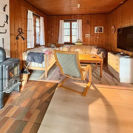 3 Bedroom Amazing In Aakirkeby Feriehus Vester Somarken